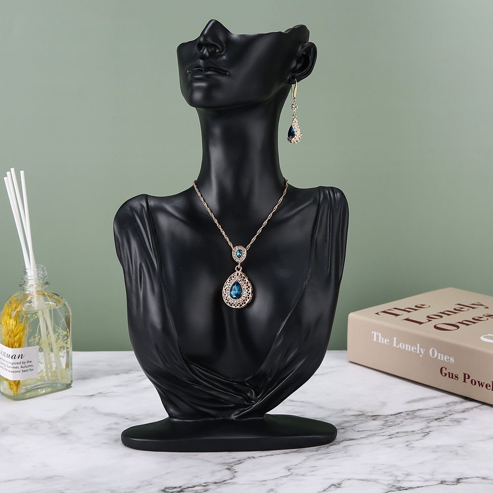 Пластиковая подставка-манекен  – обзор и цена Body Jewelry Display Ideas