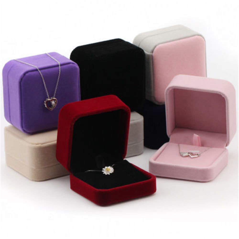 Квадратные красные обручальные – обзор и цена Body Jewelry Display